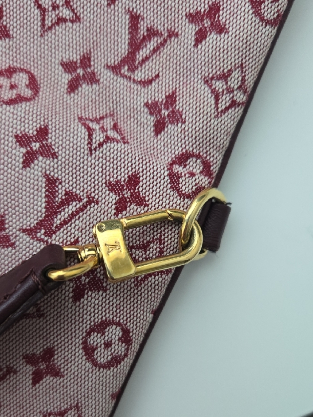 Louis Vuitton Garnet Monogram, Burgundy Trim Tote Bag - Picture 5 of 9